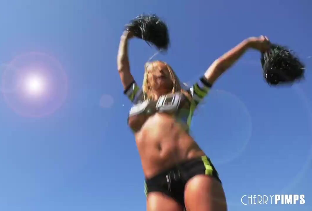 Busty Blonde Cheerleader Honey Blossom Seduces Quarterback Charles Dera with Shaved Pussy