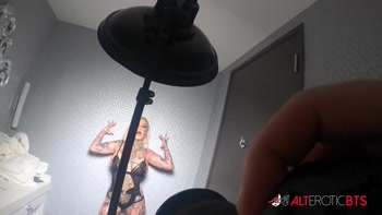 Evilyn Ink's Sultry Grey Bathroom Solo