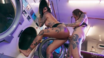 Amy Nosferatu & Bobbii Rose - Hot Trans Sex in Heels
