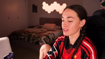 Cheekymz's Cute Reaction to Watching Anime Hentai