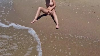 HottPussy118's Public Dickflash on Sunny Beach