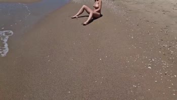 HottPussy118's Public Dickflash on Sunny Beach