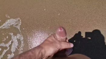 HottPussy118's Public Dickflash on Sunny Beach