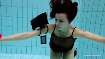 Petra & Kristy's Underwater Boob Bonanza: Big vs Small