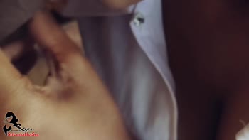 SriLankaHotSex: Sri Lankan School Babe's Racy Shower Surprise
