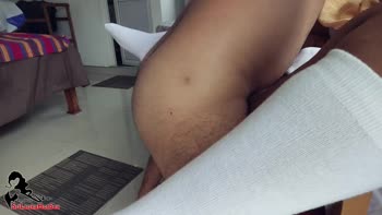 SriLankaHotSex: Sri Lankan School Babe's Racy Shower Surprise