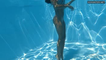 Angelica Heart's Sizzling Underwater Solo Show