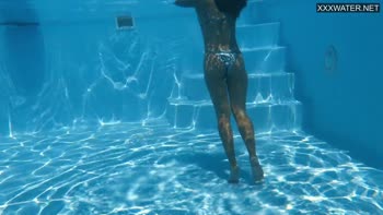 Angelica Heart's Sizzling Underwater Solo Show