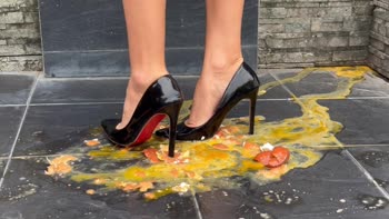 LaylaBlush's Teenage Feet Delight: High Heels Crush Eggs in ASMR Bliss