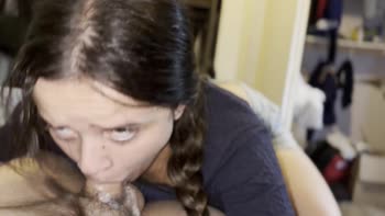 Emmabunnyxo's Morning Blowjob Delight with MrRabbit101