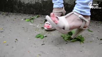 Heels' Sensual Solo Foot Tease at the Park