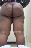 Ebonybigbooty's Bathroom Rebellion: Pissing, Farting & Pussy Power