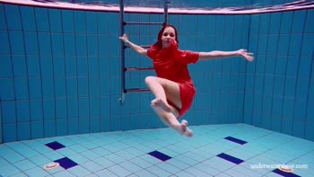 Petite Russian Babe's Underwater Seduction