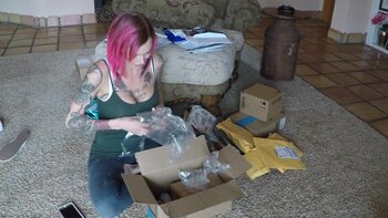 Anna Bell Peaks' Mail Time Vlog: Dress Try-On Delights