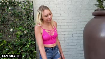 Amateur Teen (18+) Nympho Zoe Clark Flashes her pussy in public