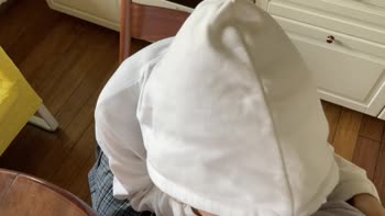 Californiababe's Kitchen Kink: A Burger Sauce Blowjob Ends in Cum Feast