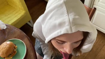 Californiababe's Kitchen Kink: A Burger Sauce Blowjob Ends in Cum Feast