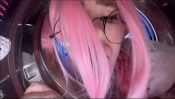 Chrysipusya - Stuck Sis Squirts in POV Washing Machine Chaos