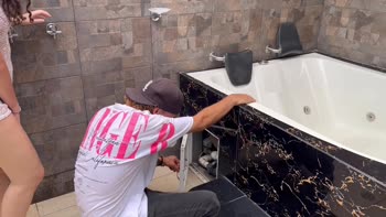 NeekoWox: Colombian Cutie Gets Plumber's Special Repair