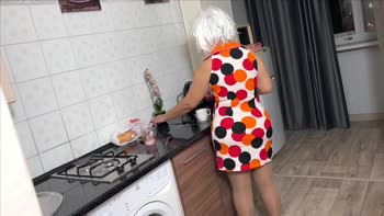 Minivoh's Big Ass MILF Loves Anal Sex