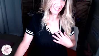 VictoriaLotus' Stunning Black Dress Solo