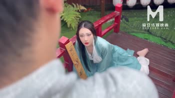 A Father's Last Rite: Chinese Cosplay Cutie's Desperate Plea