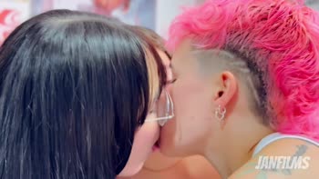 Imalexapink's Sizzling Colombian Lesbian Trio