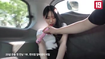 Korean Teen (18+) Part-Timer's Blowbang Orgasm
