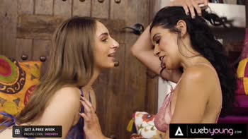 College Cuties Unbox & Explore Sex Toys in Steamy Lesbian Romp