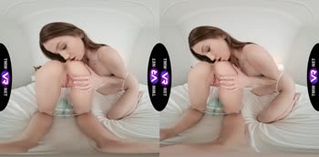 Zazie Skymm & Kate Quinn's Virtual Orgasmic Adventure