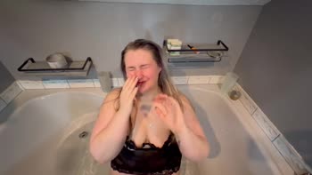 Daddy's Delight: Pissing on Submissive Wife DaddyLilGrls