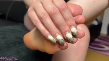 PhFeetGirl's College Cuties: Soles to Die For