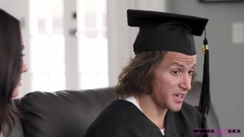 Stepsons Graduation Day - S16:e1