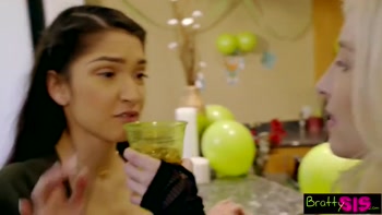 Lucky Brothers First Threeway With Slutty Step Sisters S4:E8