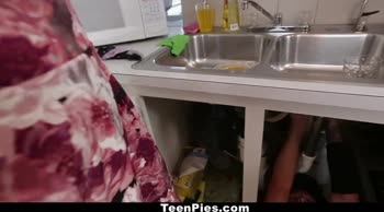 Tyler Steel Fills Sydney Cole's Teen (18+) Pussy in Steamy Creampie Encounter