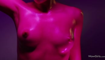 Alissa Foxy's Sultry Solo Delight: Oil-Slicked Softcore Sensations