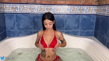 Anna_cherry7 - Anna Cherry7's Colombian Seduction in the Jacuzzi