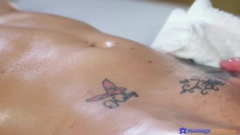 Carmel Anderson's Squirting Orgasm: A Romantic Creampie Delight