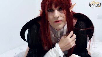 Leona Incubo's Seductive Succubus Cosplay