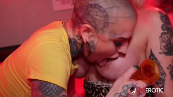 Titi Ramone Teaches Scarlett Synn A Sizzling Girl-On-Girl Lesson