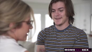 Stepmom Helps Me Sharpen Up My Game - S19:E9