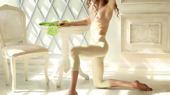 Ballet Beauty's Sensual Solo Debut