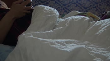 Stepmomsusan's Persian Heat: A Hot Cumshot for Her Steppson