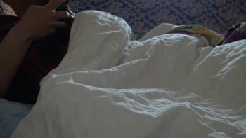 Stepmomsusan's Persian Heat: A Hot Cumshot for Her Steppson