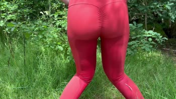 RomanVenus's Sultry Solo: Pissing in Nature Wearing Sporty Leggings