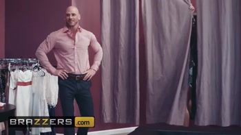 Blair Williams' Fitting Room Frenzy: Big Dick, Big Tits, and Reverse Cowgirl