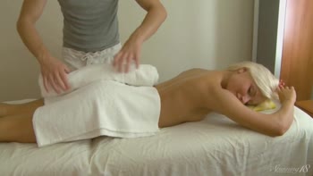 Seductive Delly S Gets Soaked After a Sizzling Massage