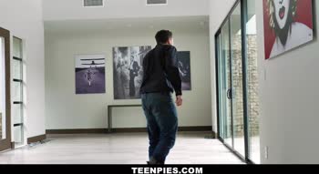 Chanel Grey's Hippie Blonde Teen (18+) Gets Creampied