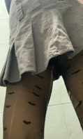 Pantyhose Pee Desperation: Wettingmypants' Exotic Squirt Show