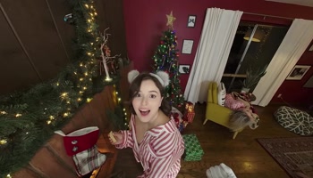 VR Bangers: Three Teen (18+) Babes Suck and Fuck Santa’s Huge Cock in Hardcore Bisexual Christmas Foursome